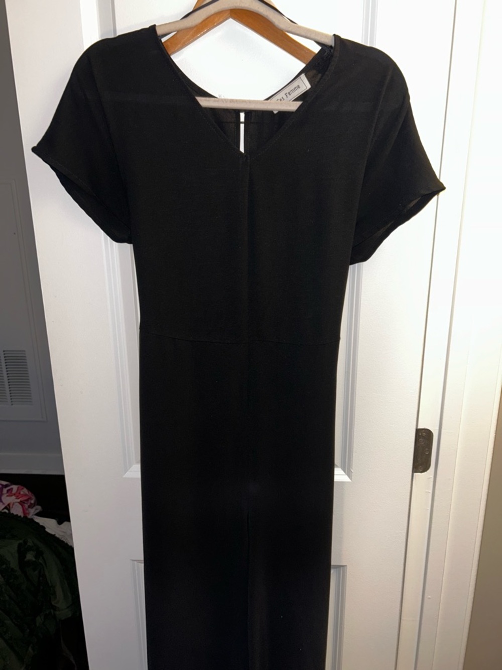 Ces Femme Black Short-Sleeve V-Neck Jumpsuit with Straight Leg